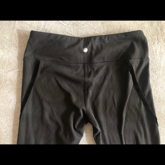 Yogalicious Athletic Leggings - Picture 2 of 4